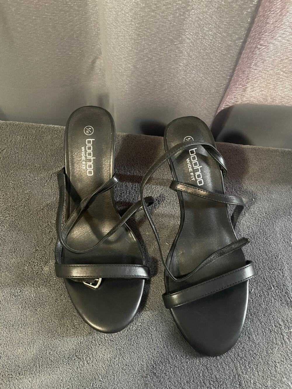 Boohoo Black Strappy Mid-Heel Sandals